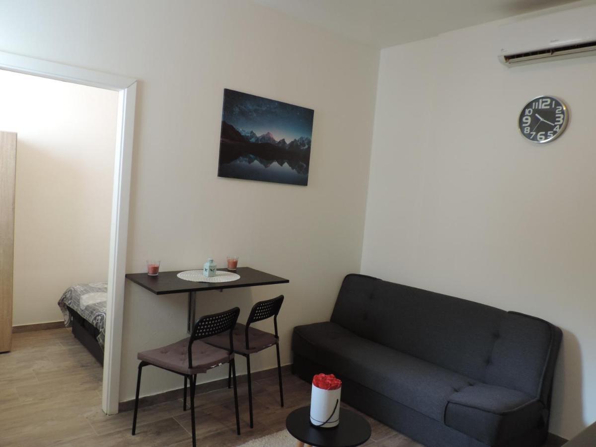 Apartment Carla Split Buitenkant foto